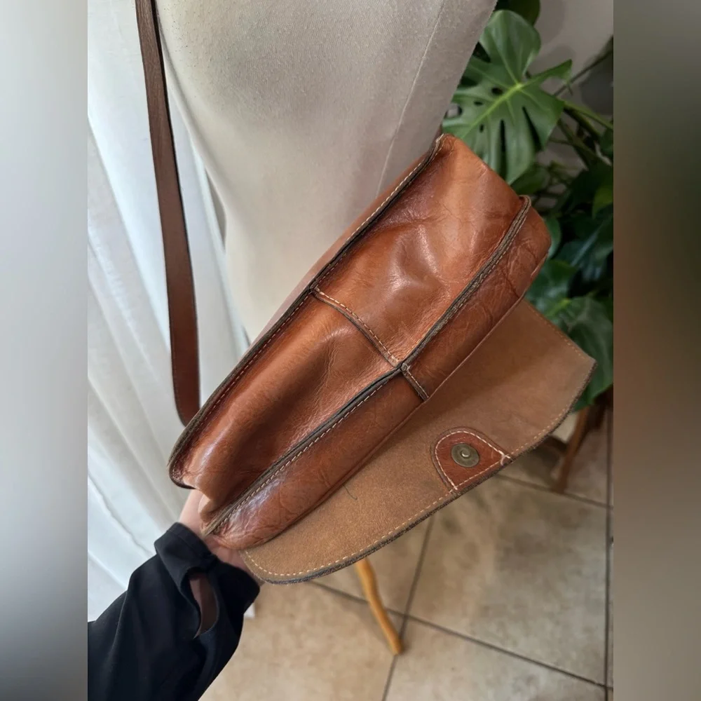 Patricia‎ Nash Brown Leather Crossbody Bag